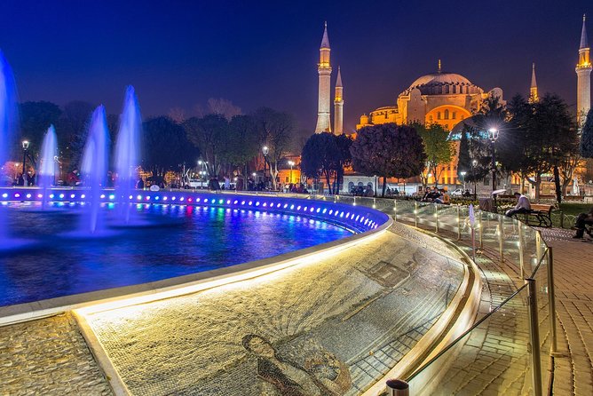 Istanbul: Hagia Sophia, Blue Mosque, and Grand Bazaar Tour - What the Guides Add to the Experience