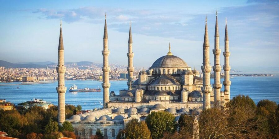 Istanbul Old City to Grand Bazaar Tour - The Grand Bazaar: one hour of controlled sensory overload