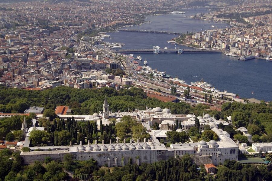 Istanbul Old City to Grand Bazaar Tour - Topkapi Palace and the Bosphorus view