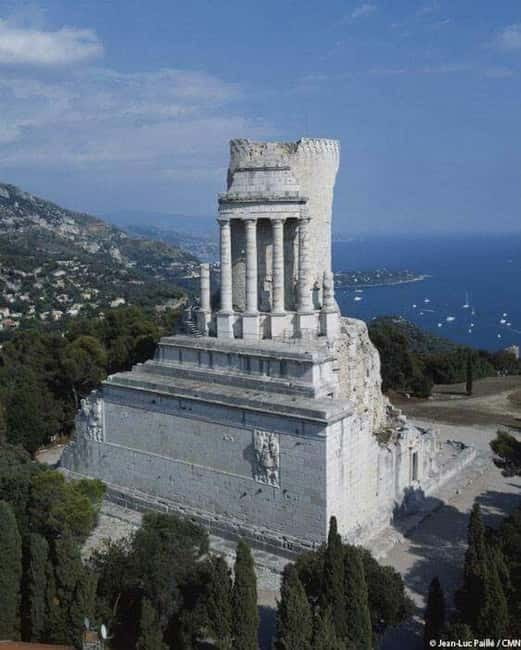 Italian Market San Remo, Menton & La Turbie - San Remo makes this a shopping day with a French Riviera bonus