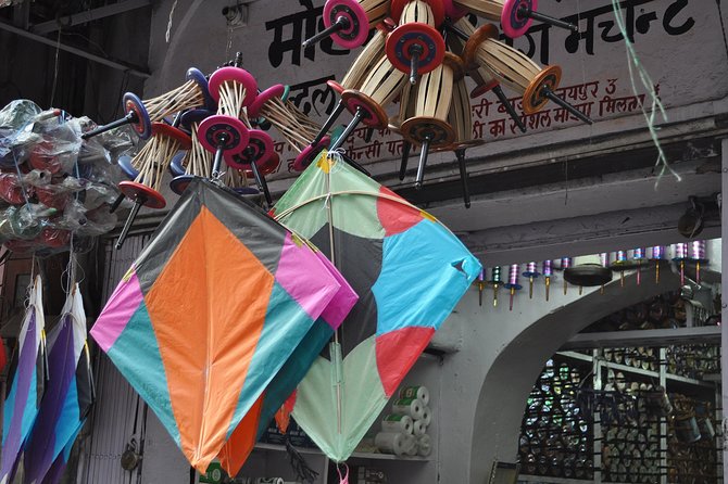 Jaipur Bazaar & Food Walking Tour - Tasting samosa, lassi, and kulfi