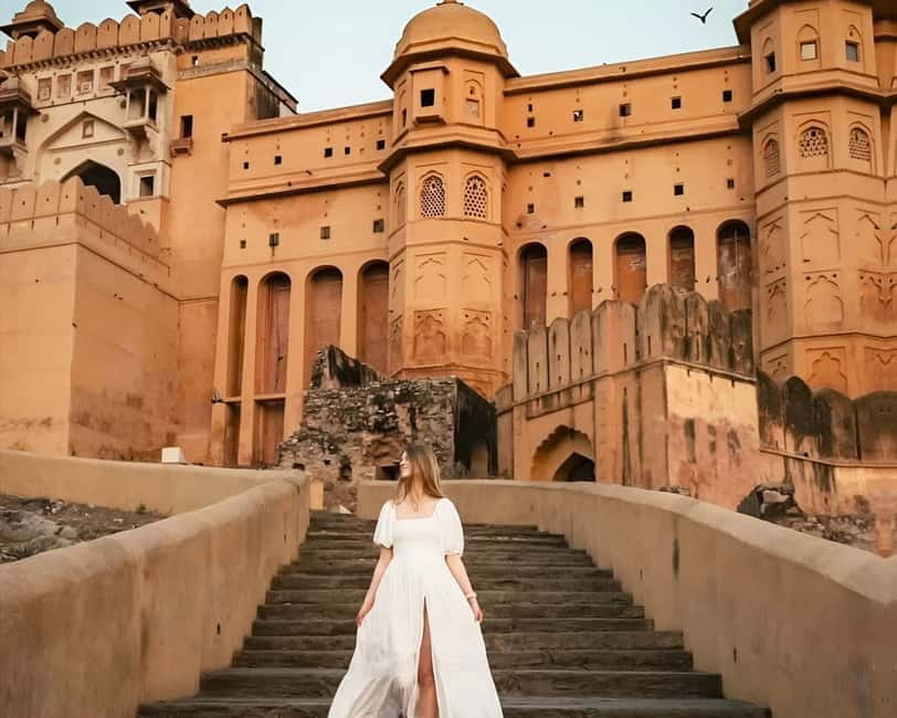 Jaipur: Half-Day Guided Sightseeing Tour with Flower Market - The guides make the short format work