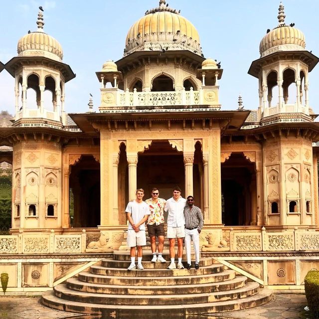 Jaipur: Half-Day Guided Sightseeing Tour with Flower Market - City Palace and Jantar Mantar need the most attention