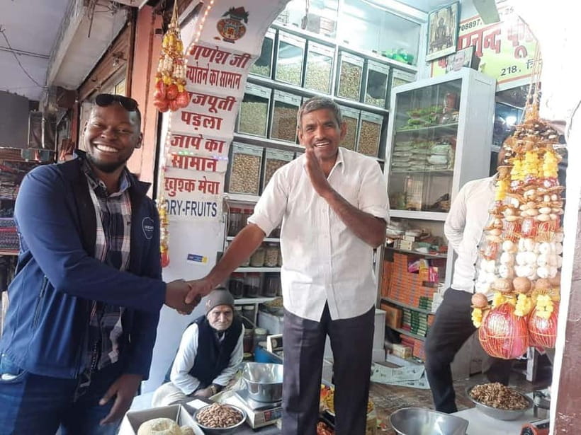 Jaipur: Spice Market and Street Food Walking Tour - Inside Jaipur’s oldest spice market