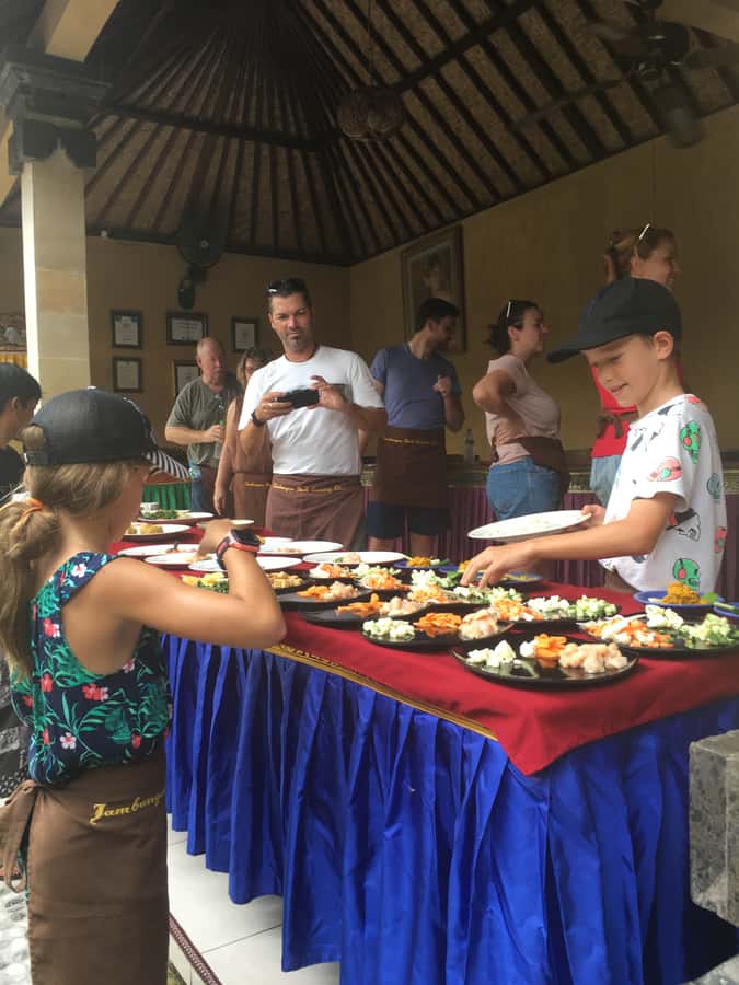 Jambangan bali cooking class with morning market tour - Rice fields and a look at Kelabang Moding