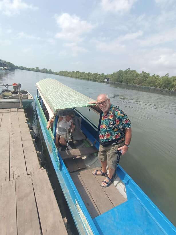 Kampot Countryside include Pepper farm,Kep crab market beach - Who will enjoy this tour most