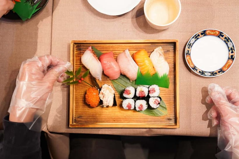 Kanazawa: Sushi Making Experience at Oumicho Market - What the private group format changes