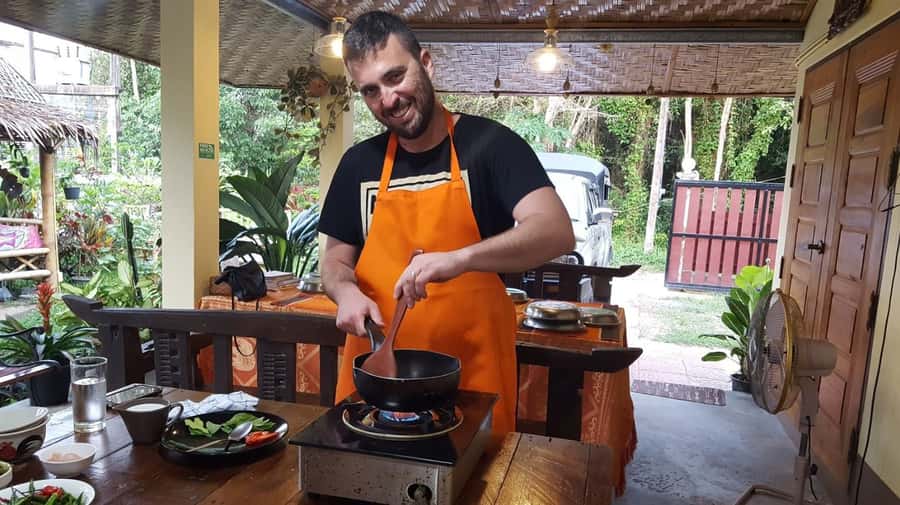 Koh Samui: Thai Cooking Class with Local Market Tour - Choose three dishes before the lesson