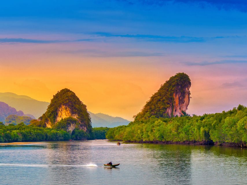 Krabi: Private Sunset Boat Trip and Night Market Tour - Sampling Krabi Food at the Night Market