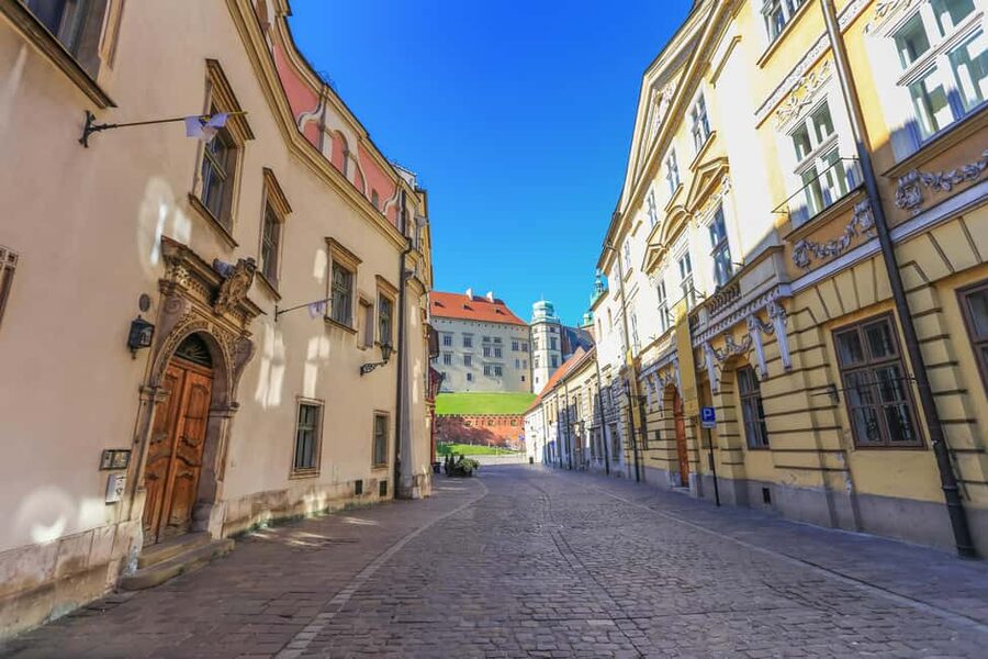 Krakow: The Underground Market Museum Guided Tour - Following the old streets below the square