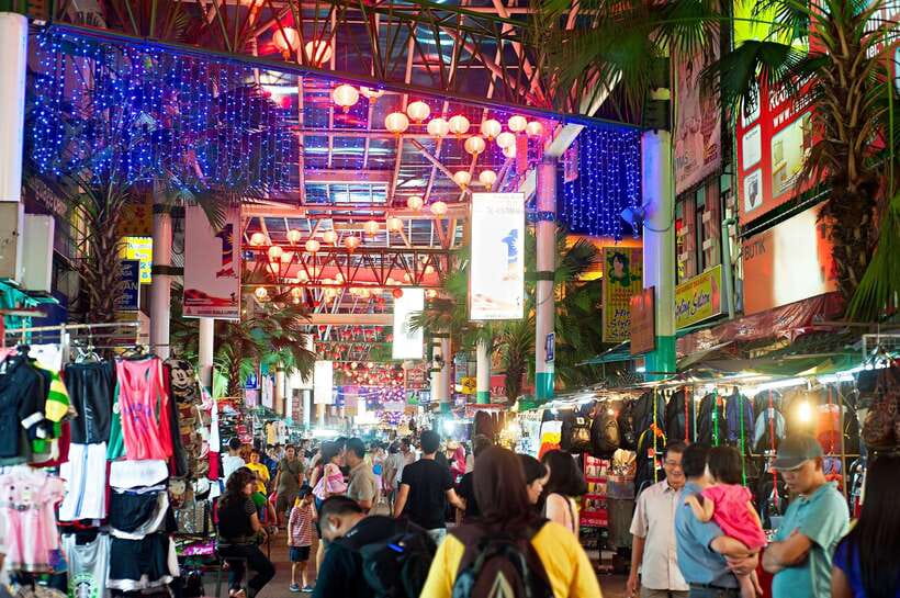 Kuala Lumpur: 4-Hour Authentic Local Markets & Event Tour - Why this evening tour works well in Kuala Lumpur