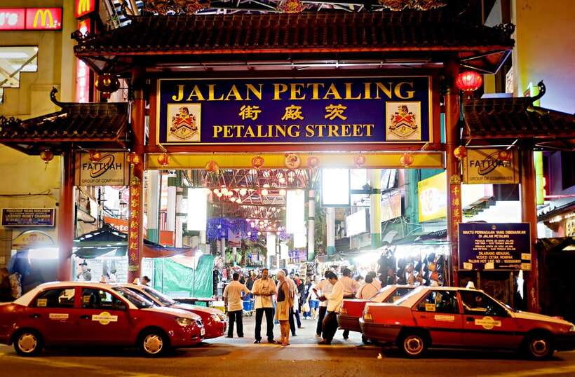 Kuala Lumpur: 4-Hour Authentic Local Markets & Event Tour - Starting at Masjid Jamek, built in 1909