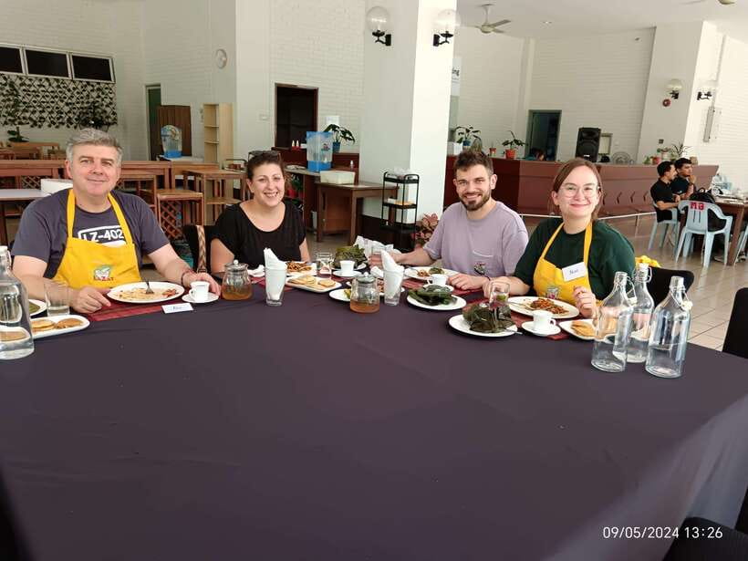 Kuala Lumpur: Malaysian Cooking Class with Market Tour - Your personal cooking station and traditional tools