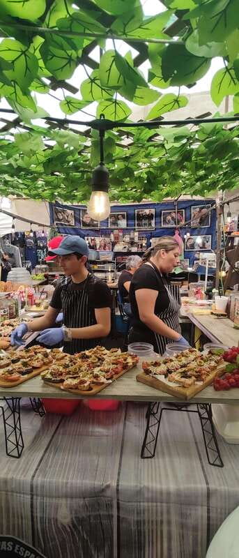 La Lagunilla's Antique Bazaar - Taking the Metrobús across Mexico City