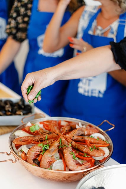 Lagos: Market Tour and Cataplana Cooking Class - Should you book the Lagos cataplana class?