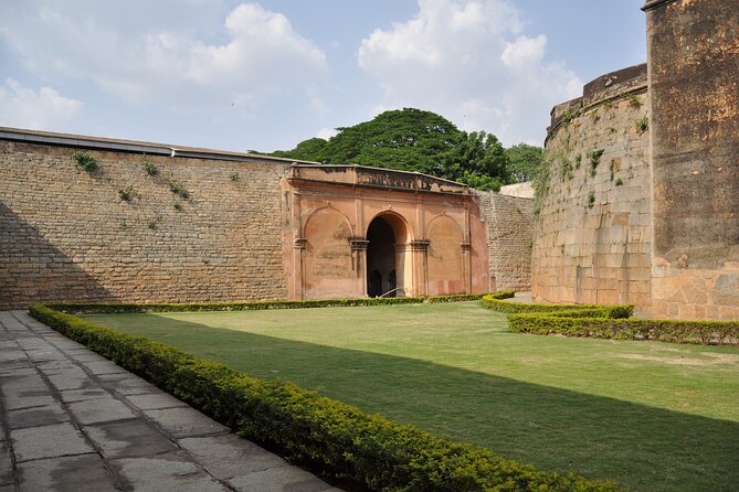 Lalbagh+Bull Temple+Tipu Palace+Market+Lunch=Bangalore City Tour - Tipu Sultan’s palace: teak, arches, and royal scale