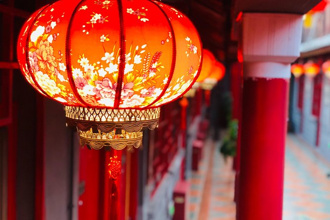 Lama Temple, Hutong and Silk & Pearl Market Private Day Tour - Hutong streets near Guozijian and Wudaoying