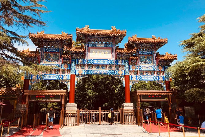 Lama Temple, Hutong and Silk & Pearl Market Private Day Tour - Hongqiao Market and the art of bargaining