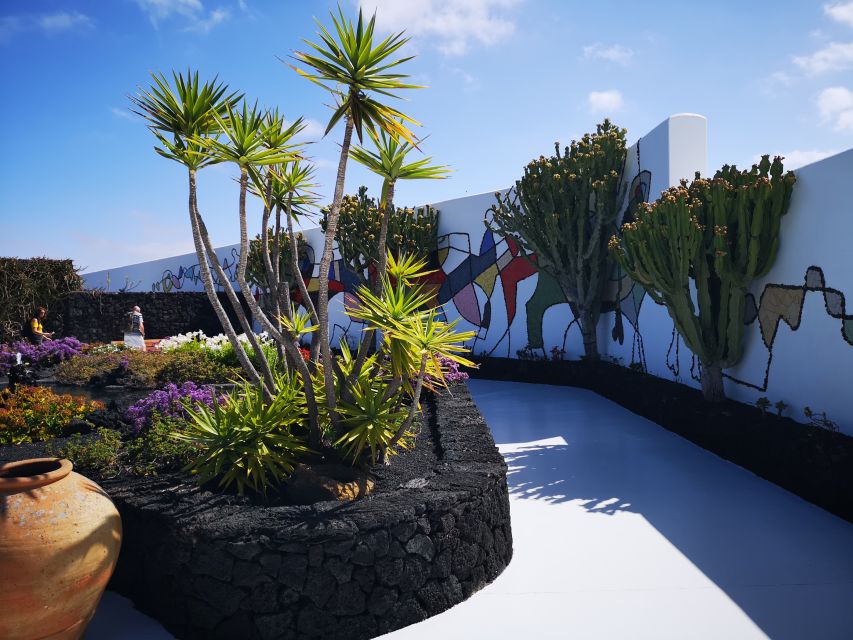 Lanzarote: César Manrique Foundation and Teguise Market - Should you book it?