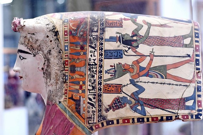 Layover Tour from Cairo Airport to Egyptian Museum, Islamic Cairo, & Bazaar - Walking along Sharia Al Mu’izz