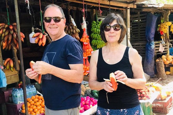 Local Market Tour & Cooking Demo with Lunch from Colombo Harbor - Eating the lunch you helped prepare