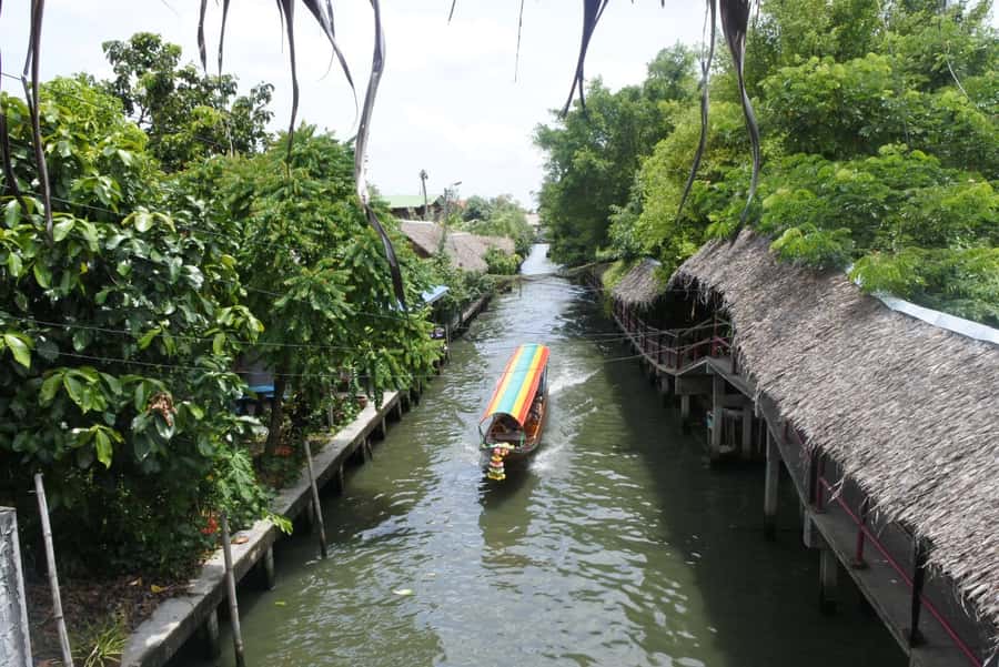 Local Weekend Markets: Khlong Lat Mayom & Chatuchak Tour - Key points at a glance
