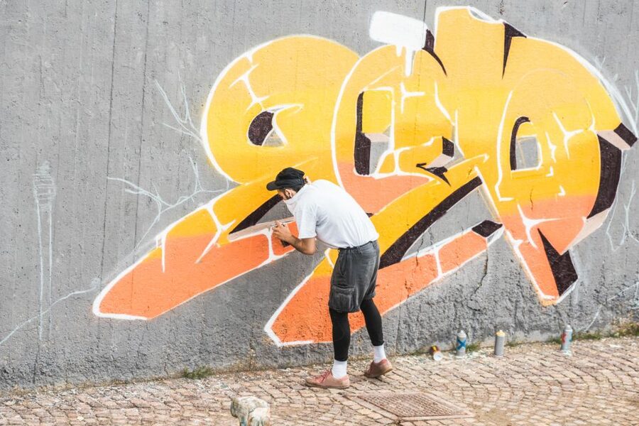 London: Markets, Street Art, and Camden Town Walking Tour - The Tube ride to Camden Town