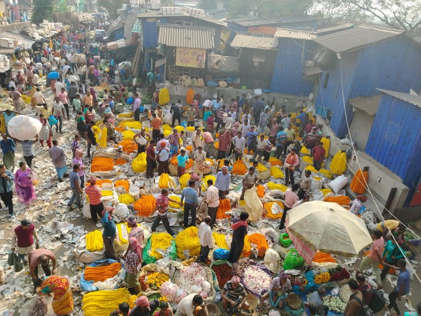 London of Orient Heritage Walking Tour With Flower Market - Starting at Writer’s Building and meeting colonial Calcutta