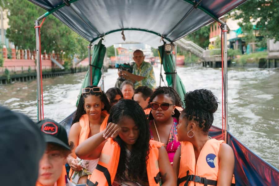 Longtail Boat Adventure to the Local Weekend Floating Market - Key points at a glance
