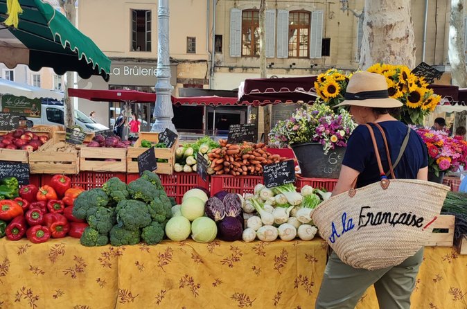 Luberon Market & Villages from Avignon - Roussillon and Provence in ochre