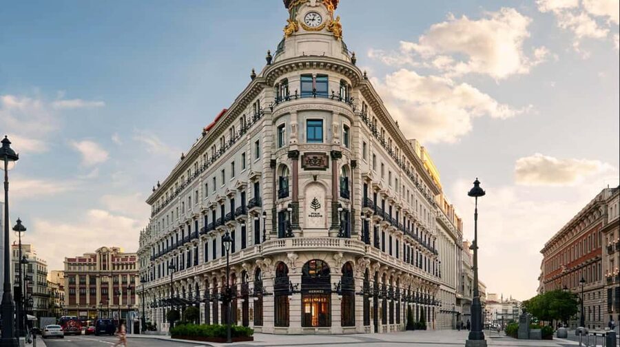Madrid Gourmet Tour: Local Markets, Tapas & Wine - Key points at a glance