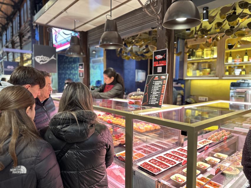 Madrid: Premium Bluefin Tuna Tasting at San Miguel Market - Wakame, salmon roe, and wasabi sesame