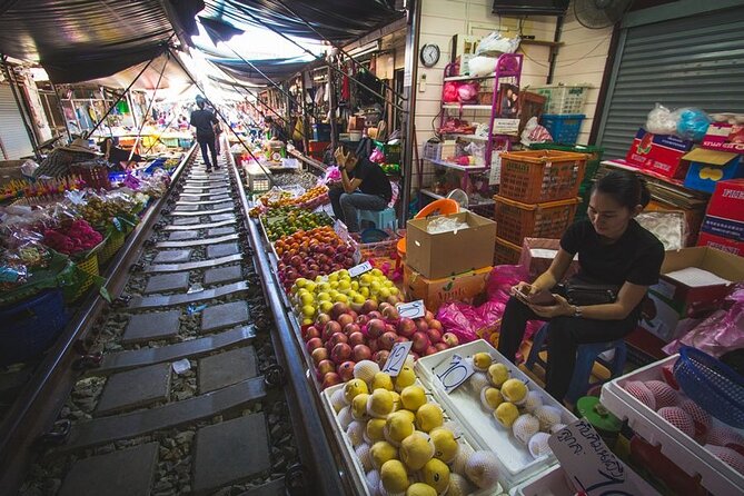 Maeklong Railway Market and Damnoen Saduak Floating Market Tour From Bangkok - A practical look at the schedule