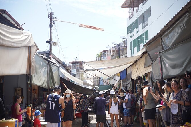 Maeklong Railway Market and Floating Market - Price and what the $32.55 covers