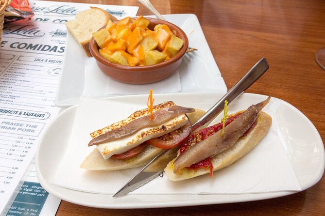 Malaga Market Food Tour: Tapas, Drinks, and Local Flavors - Key points to know
