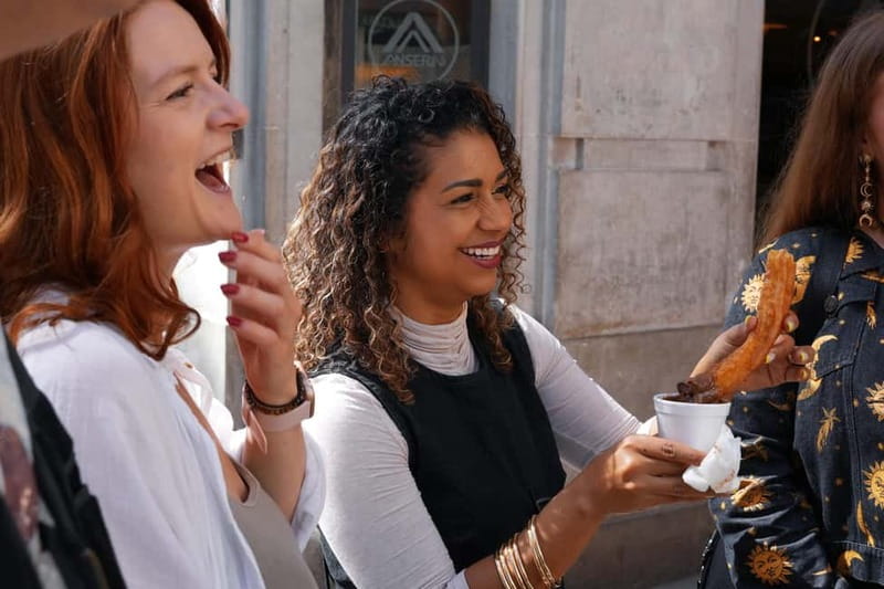 Málaga: Morning Market & Tapas Tour - How the small-group format affects the day
