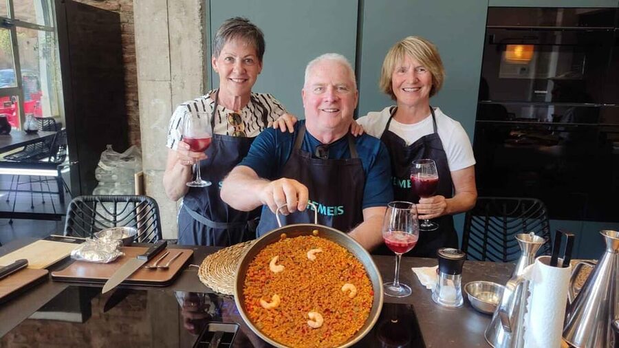 Málaga: Paella and Sangria Cooking Class with Market Visit - Starting at Atarazanas Market