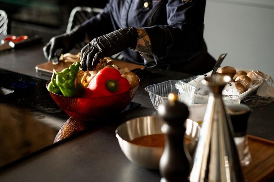Malaga: The Ultimate Tapas Workshop with Market Visit - Timing, meeting point, and practical details