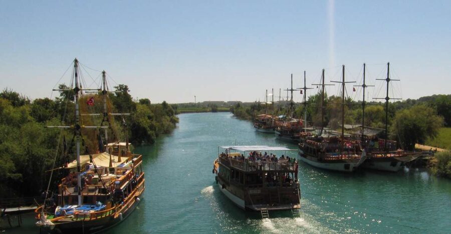 Manavgat Cruise & Grand Bazaar w/Lunch and Unlimited Drinks - Cruising beneath the Taurus Mountains