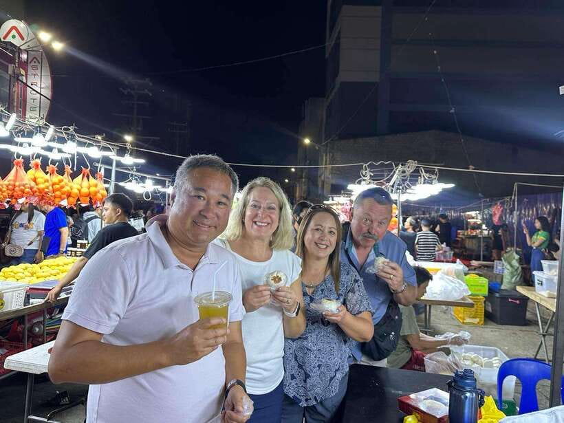 Manila Street food and Night Market Tour - Binondo for Chinese-Filipino comfort food