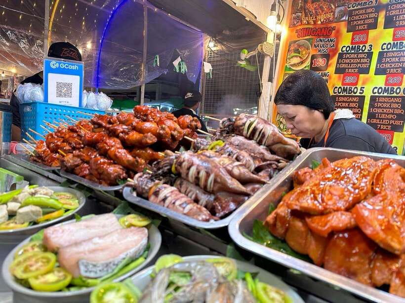 Manila Street food and Night Market Tour - Tuk-tuk and jeepney rides add local character