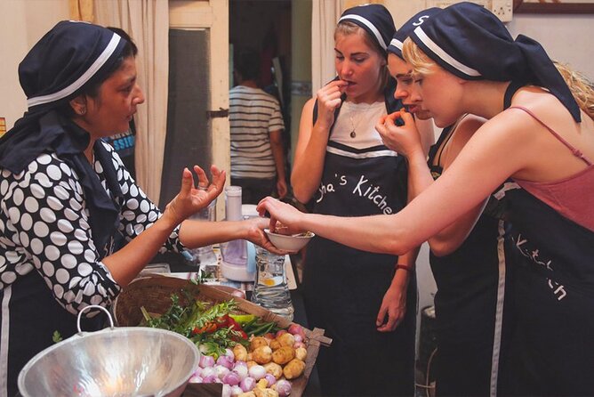 Market Tour and Cooking Class from Colombo - Morning lunch or afternoon dinner