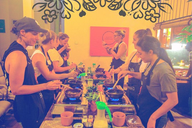 Market Tour and Hands-On Cooking Class Colombo - Choosing a menu from family recipes