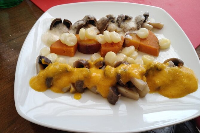 Market Tour, Tasting of 35 Fruits, and 4-Course Peruvian Cooking Class in Lima - Vegetarian and vegan guests should plan ahead