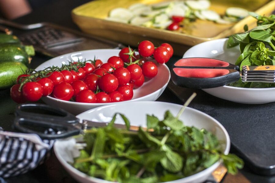 Market Visit and Cooking Class with a Parisian Chef - Cancellation and Booking Details