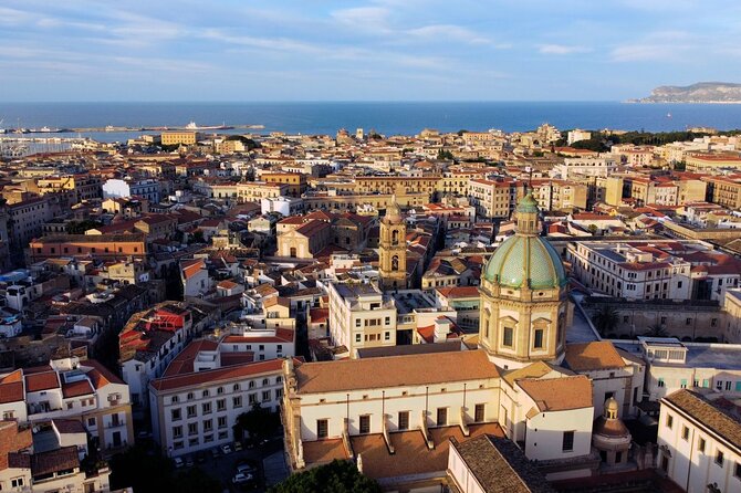 Markets and monuments: walking tour and street food in Palermo - Capo Market: Palermo in smells, sounds, and color