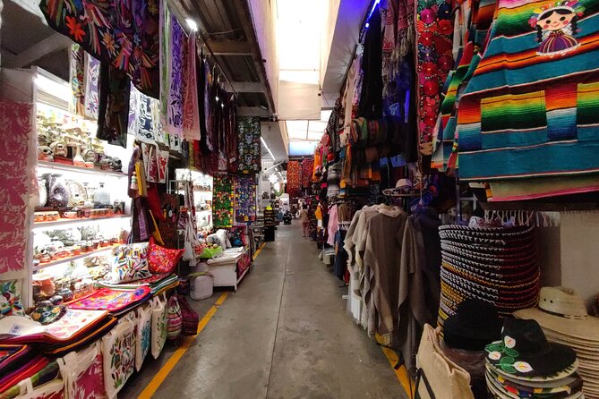 Markets private tour: La Ciudadela, Sonora, San Juan & Lagunilla - La Ciudadela: Mexico’s best stop for handmade gifts