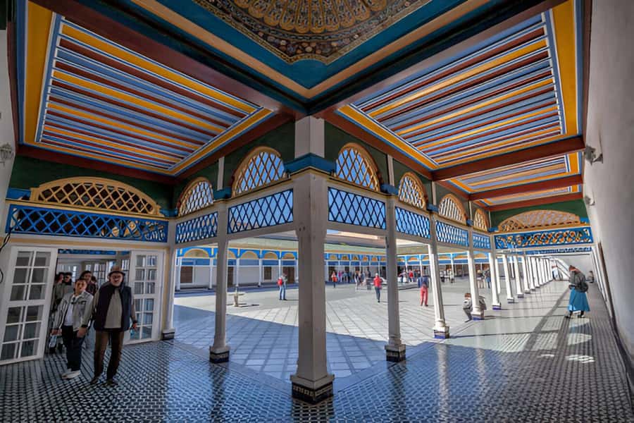 Marrakech: Bahia Palace, Madrasa Bn Yousef, Souk Medina Tour - Back to Jemaa el-Fnaa
