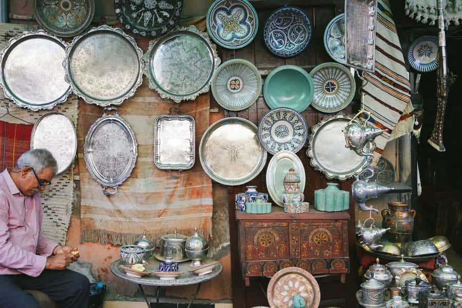 Marrakech Guided Souks Tour with a Local Insider - Medina lanes, architecture, and daily life
