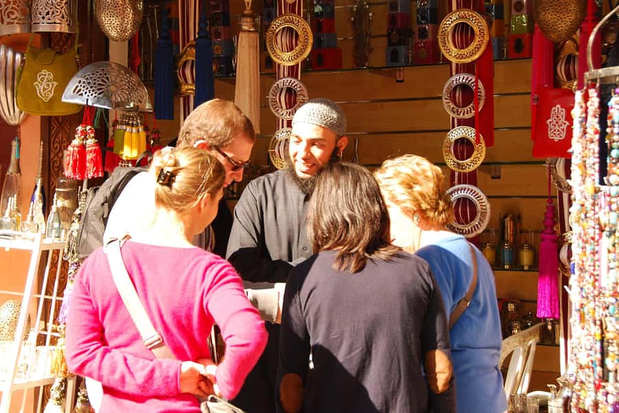 Marrakech Guided Souks Tour with a Local Insider - Private or shared group?